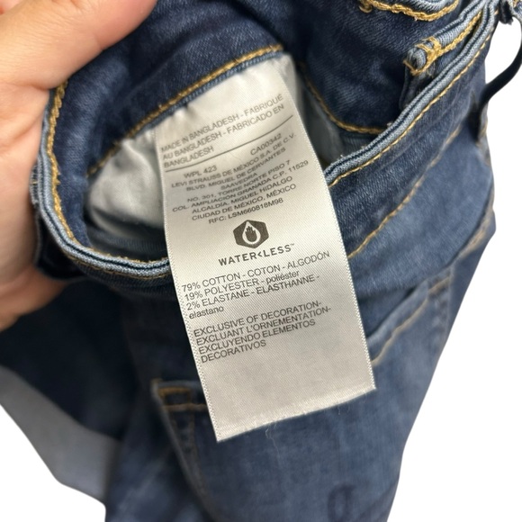 Denizen from Levi's Deep Blue Jean Shorts - Picture 7 of 8